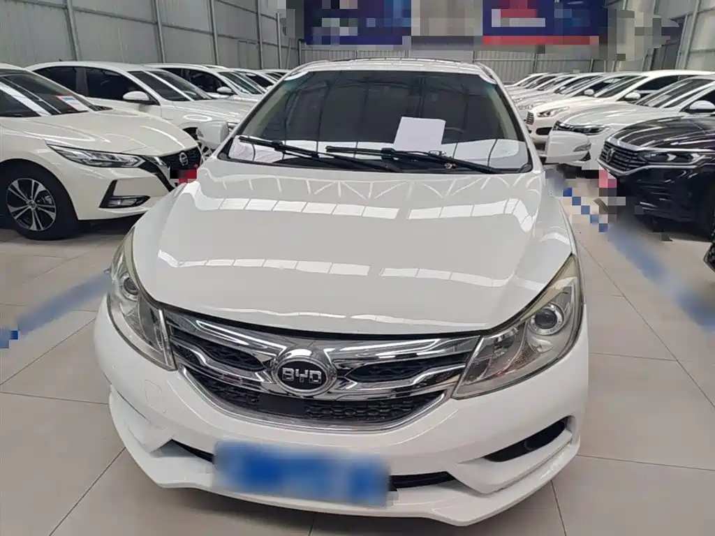 BYD Surui 2015 1.5L Manual Luxury фото 3