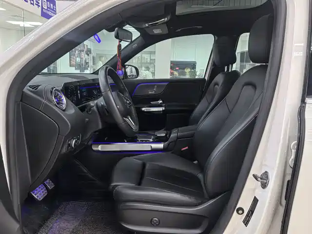 Mercedes-Benz GLB 2021 GLB 200 Dynamic — фото 4