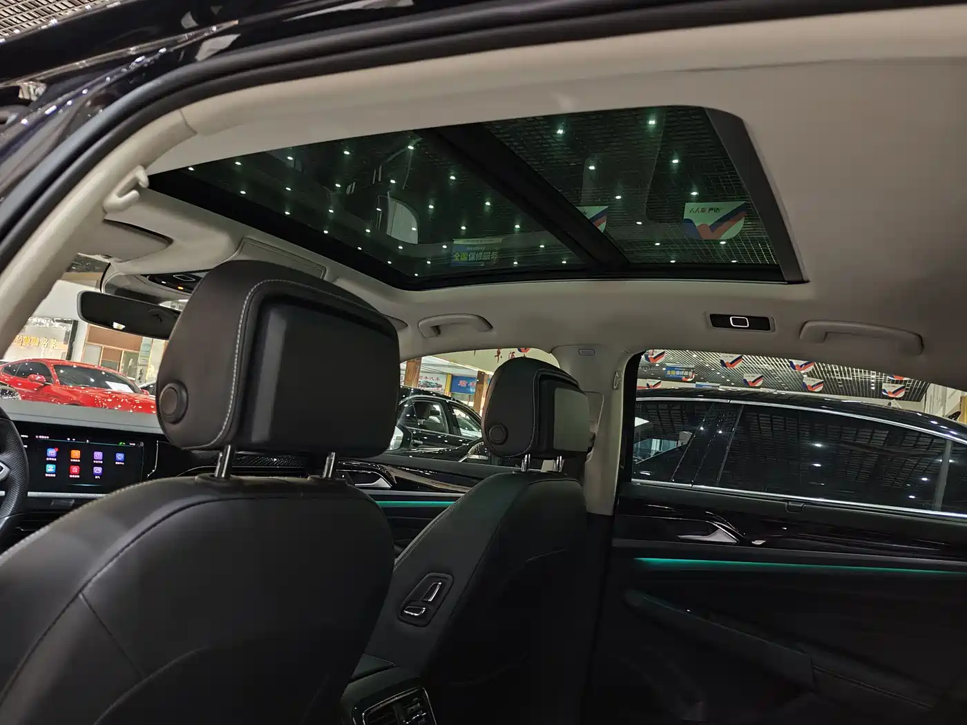 Volkswagen Passat 2021 Model 330TSI Premium Edition фото 9