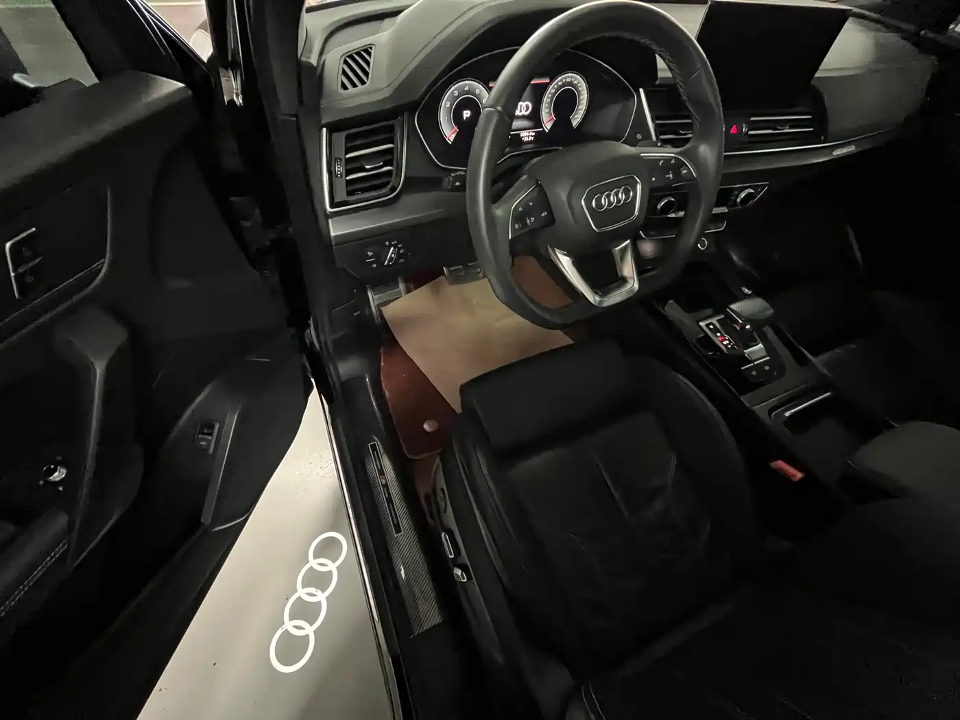 Audi Q5L 2024 Model 40 TFSI Luxury Dynamic фото 10