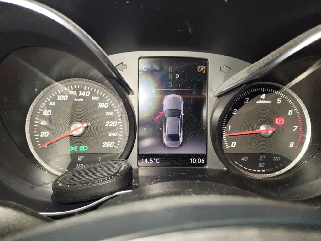 Фото 4 - Mercedes-Benz C-Class