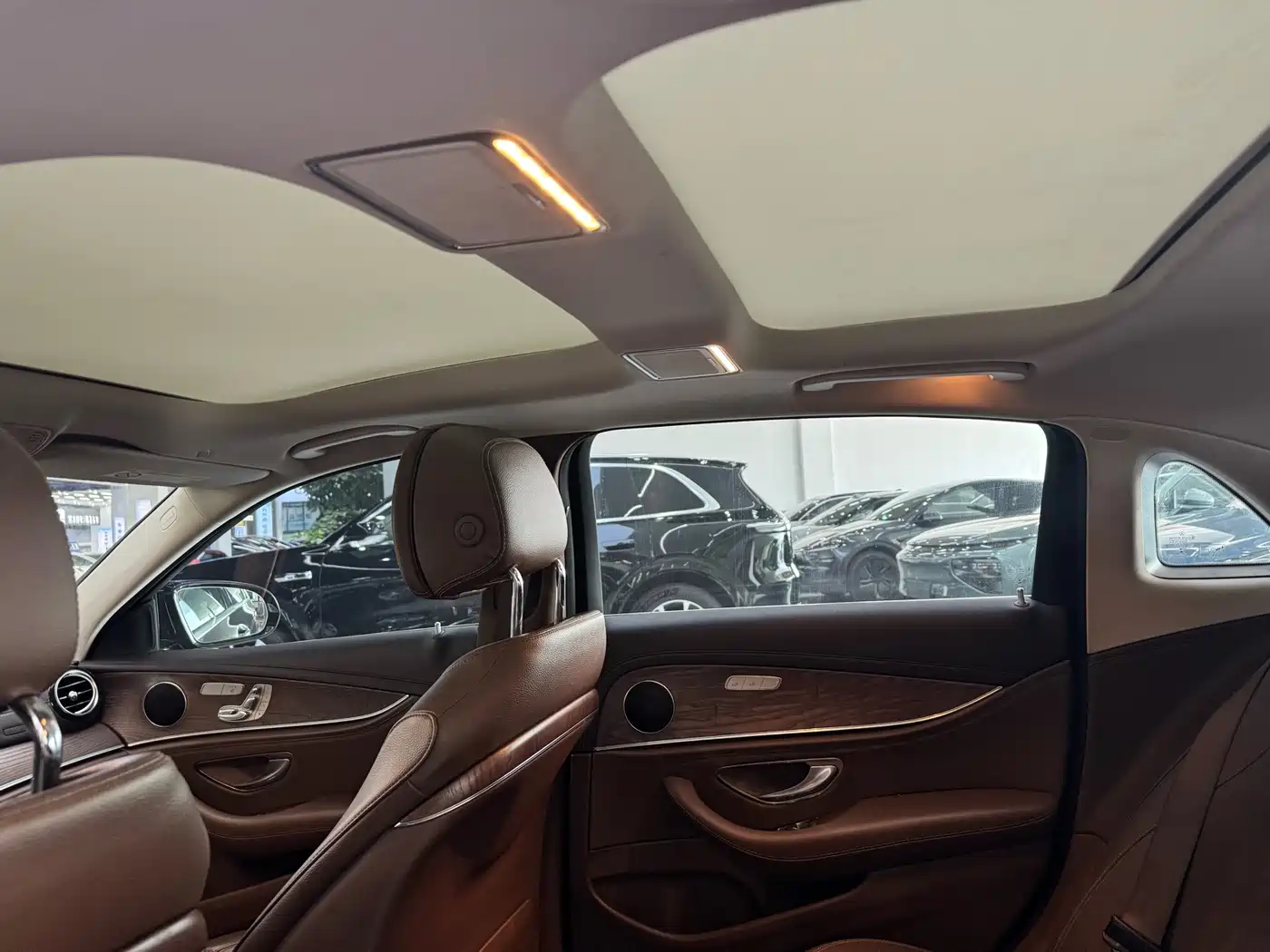 Mercedes-Benz E-Class 2021 E 300 L Fashion фото 9