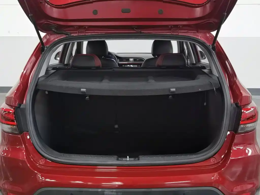Kia KX CROSS 2018 2017 1.4L AT GLS