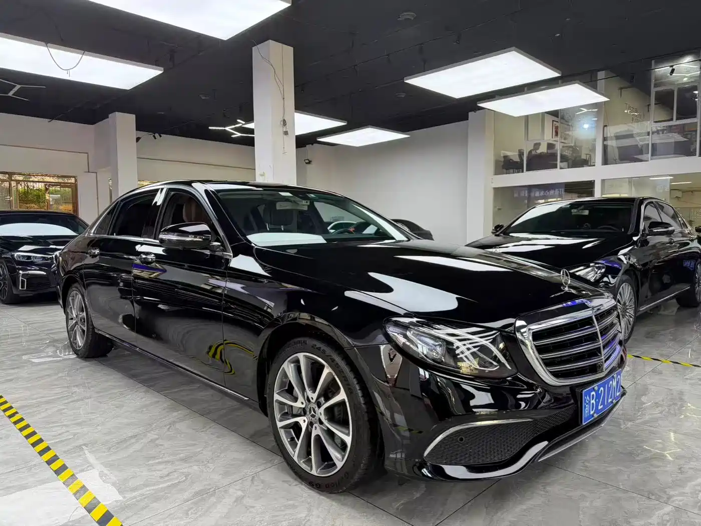 Mercedes-Benz E-Class 2019 E 300 L Luxury фото 3