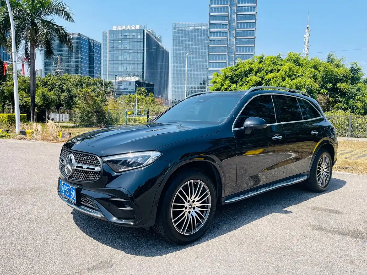 Mercedes-Benz GLC 2023 GLC 300 L 4MATIC Sport 5-Seater