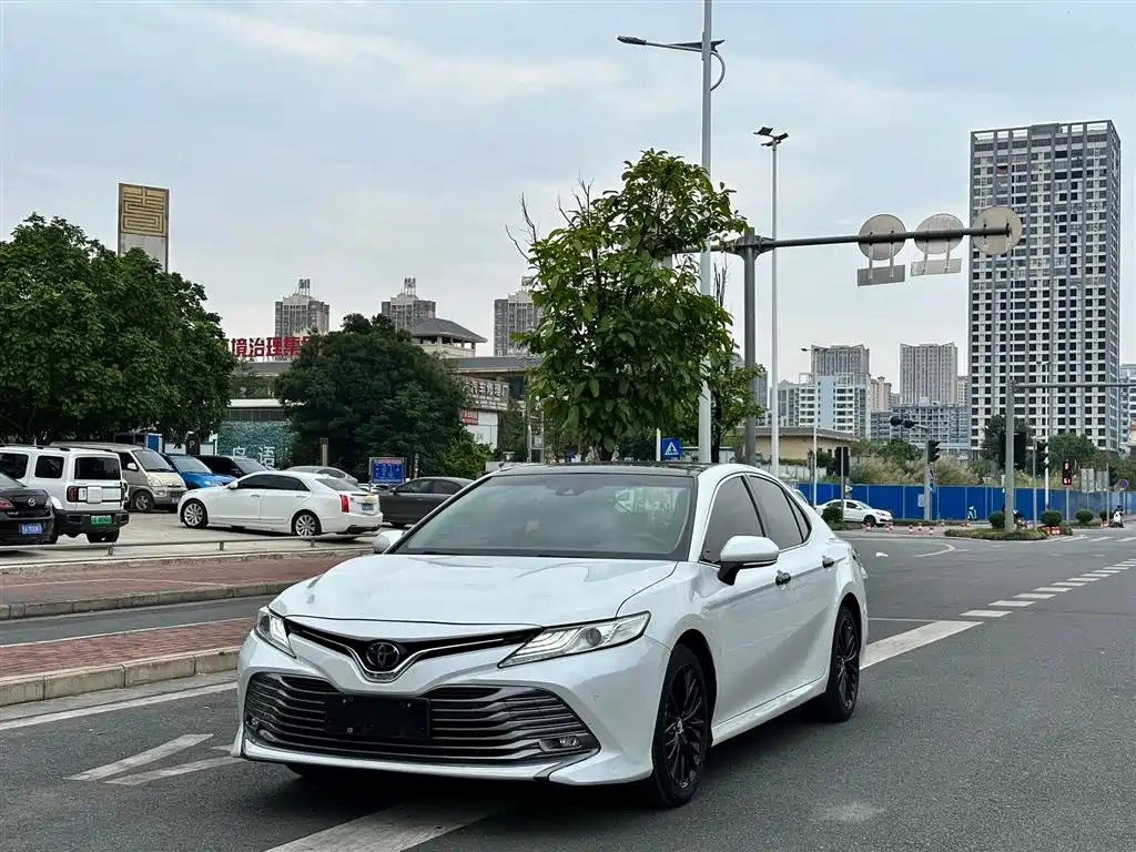 Toyota Camry 2018 2.5G Luxury Edition
