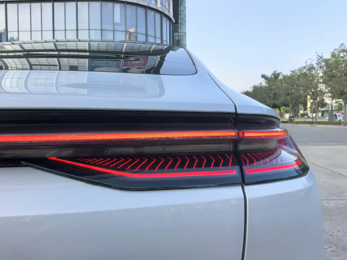 Geely Galaxy Galaxy E8 2024 2024 665km RWD Starship Voyager Edition