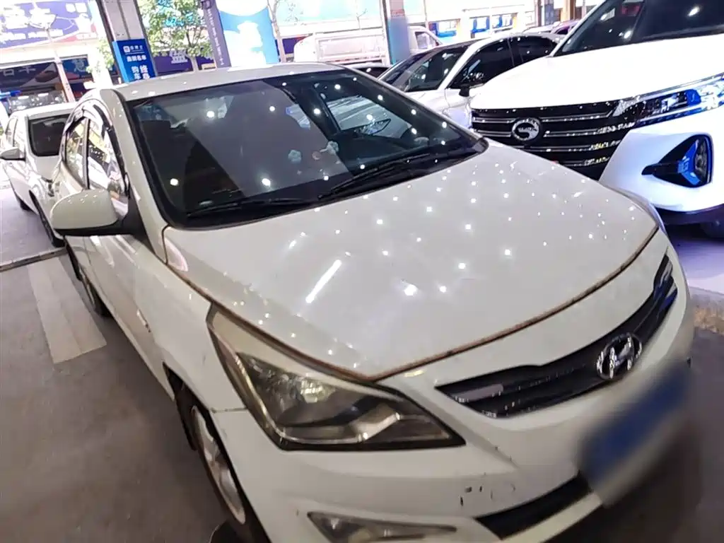 Hyundai Verna 2016 1.4L Manual Smart GLS фото 4