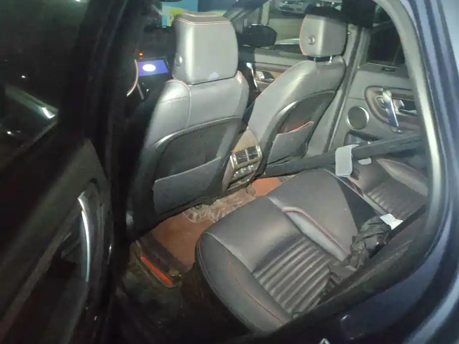 Фото 11 - Land Rover Discovery Sport