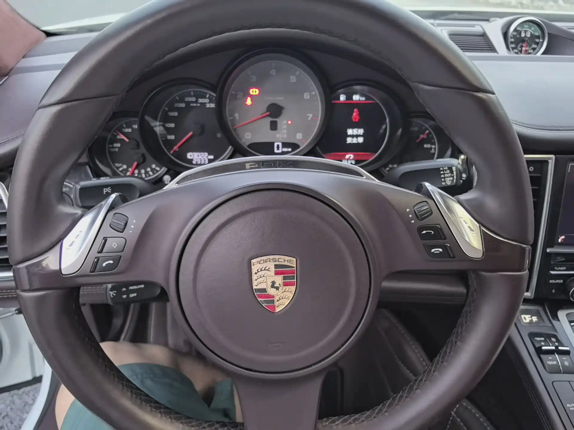 Фото 18 - Porsche Panamera
