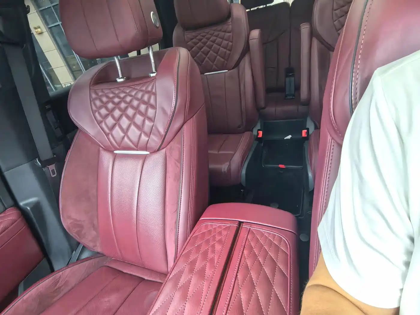 Hongqi E-HS9 2021 460km Flagship Comfort 6-seater фото 15