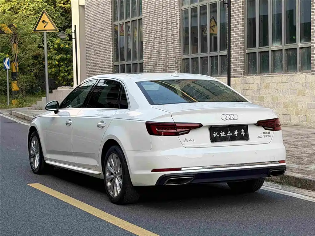 صورة 3 - Audi A4L