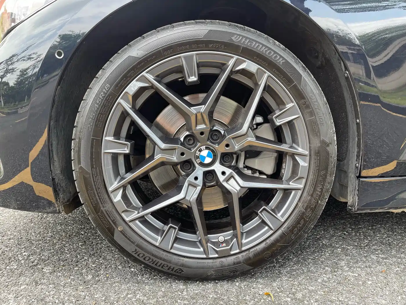 BMW 3 Series 2025 330Li M Sport Night Edition фото 9