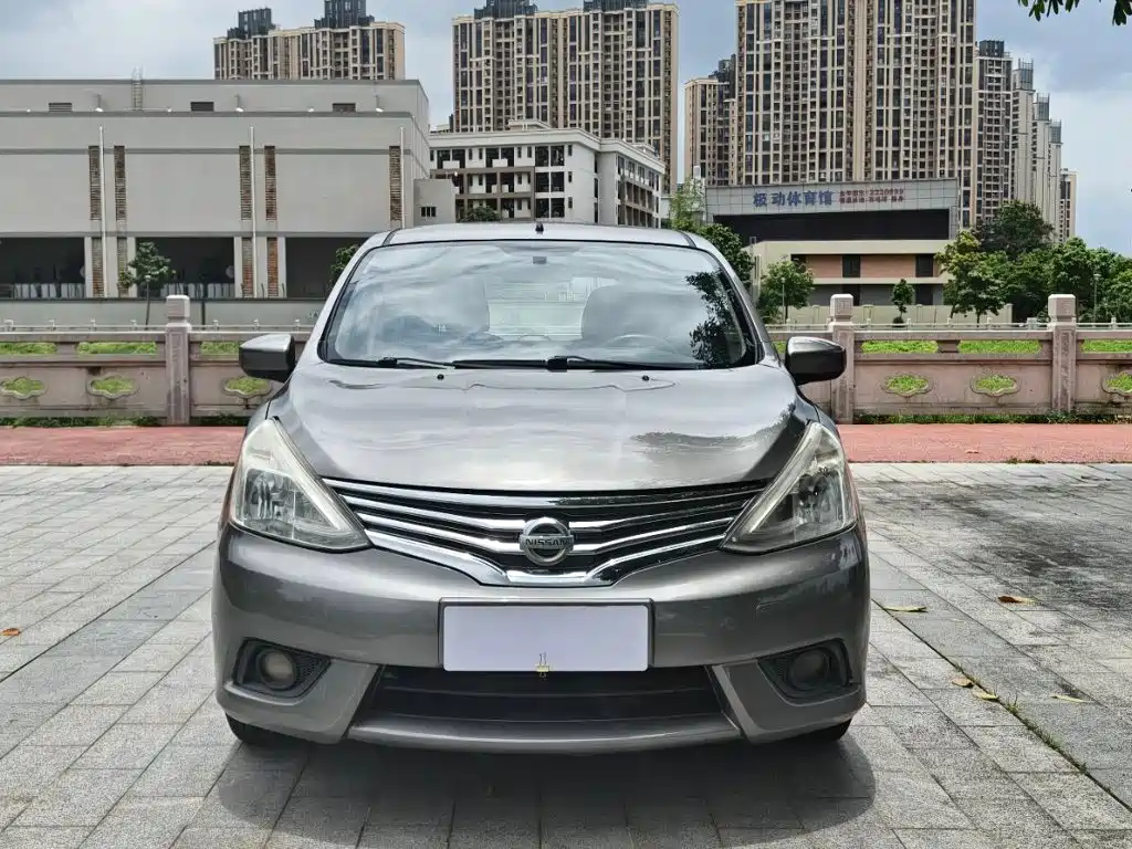 Nissan Livina 2014 2013 1.6XE CVT Comfort
