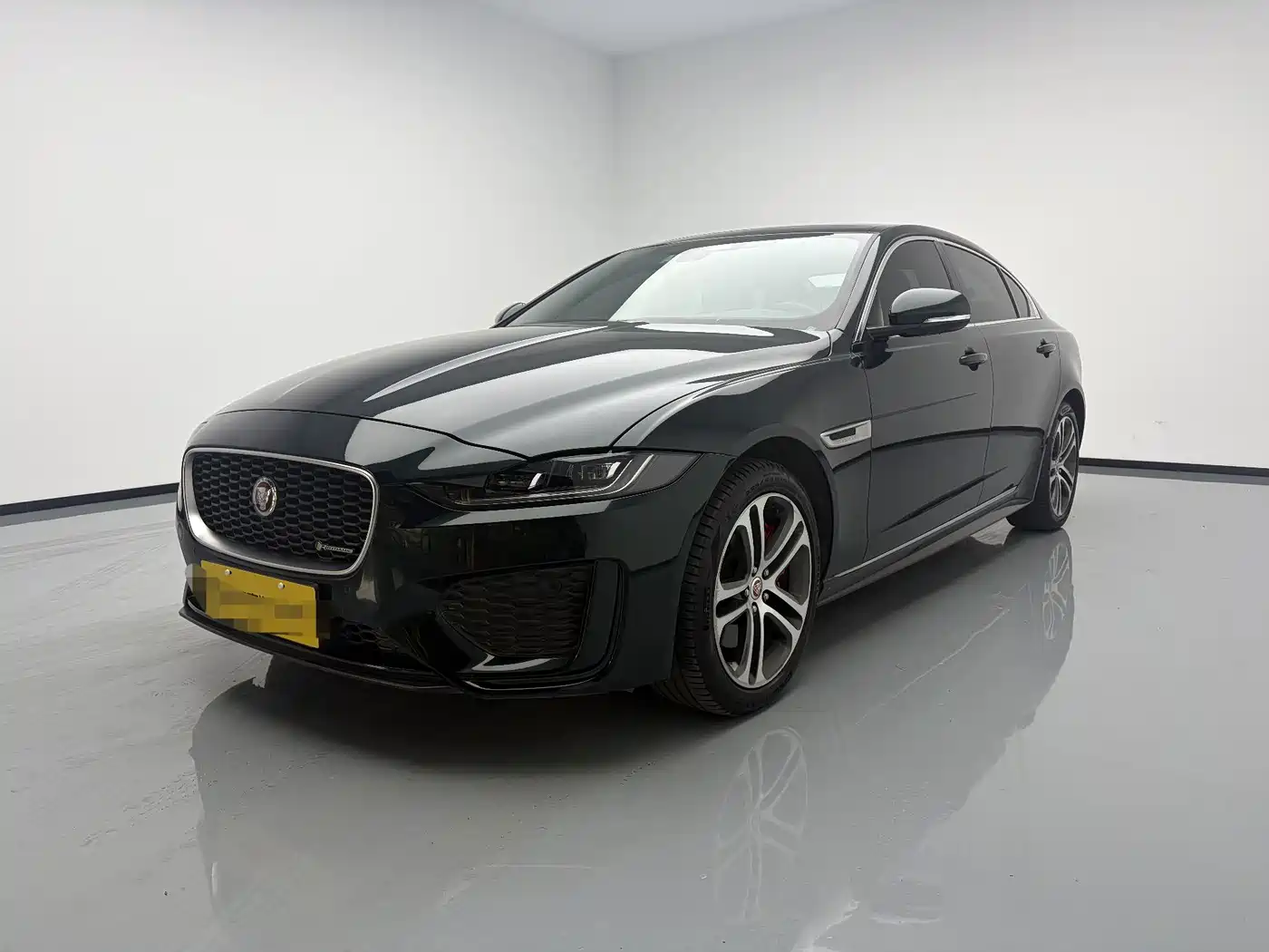 Jaguar XEL 2023 2.0T 250PS R-DYNAMIC S Progressive Sport
