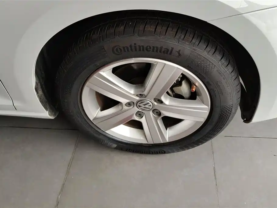 Volkswagen Golf 2016 230TSI Automatic Comfort фото 6
