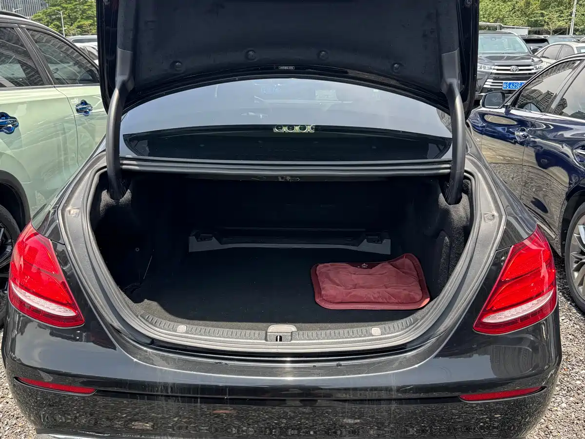 Mercedes-Benz E-Class 2016 E 300 L Fashion Type фото 17