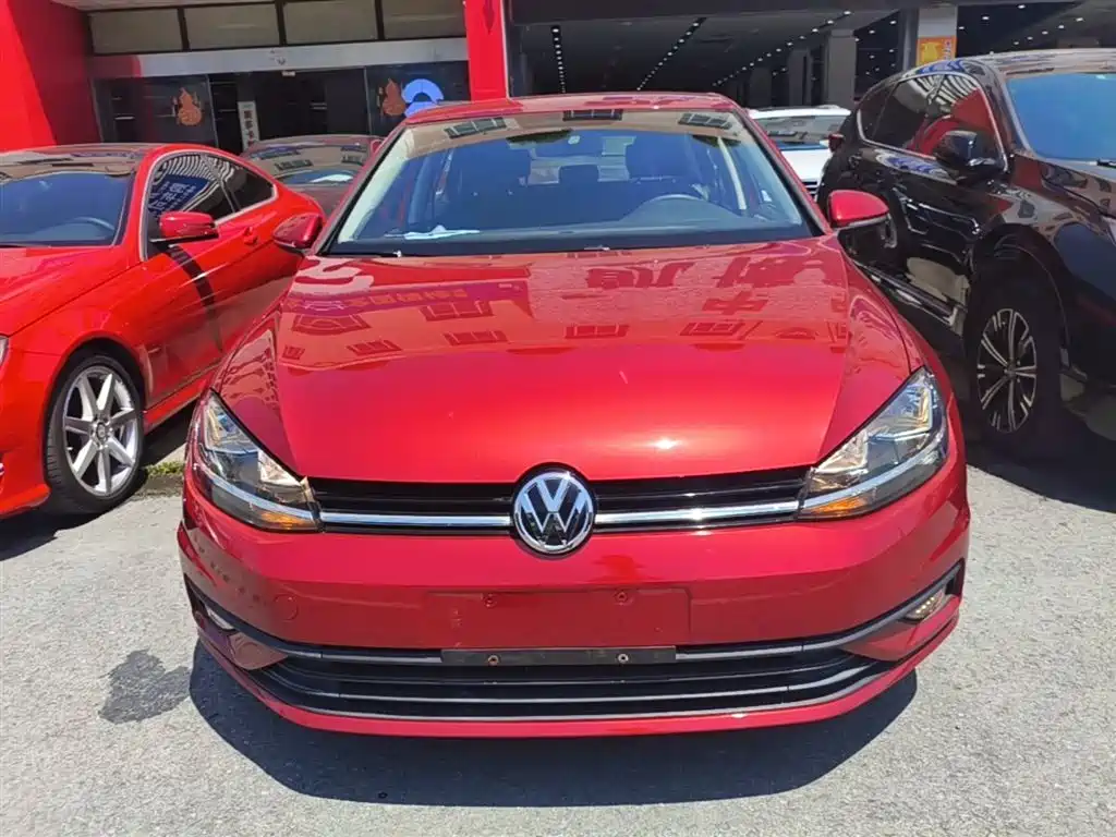 Volkswagen Golf 2018 1.6L Automatic Fashion фото 3