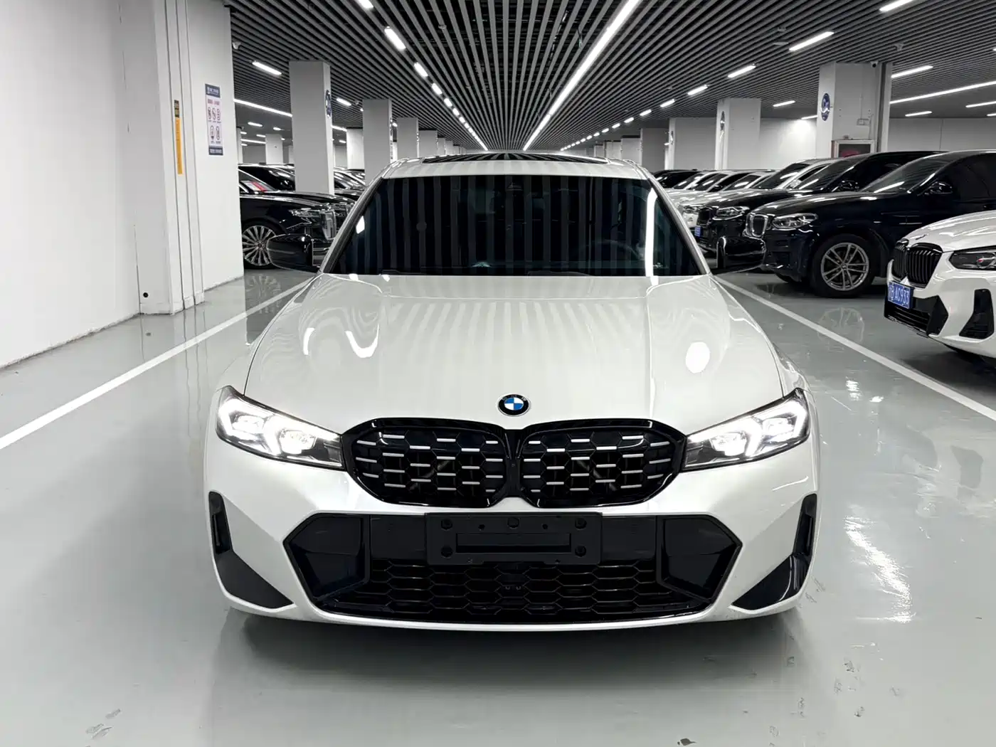 BMW 3 Series 2024 325i M Sport Shadowline Package фото 2