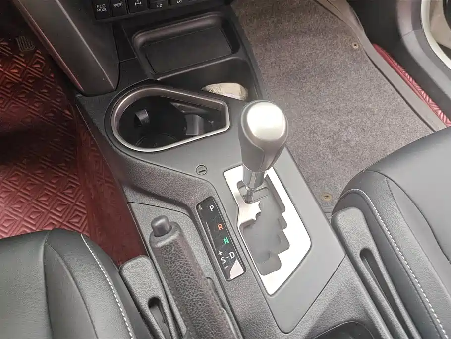 Toyota RAV4 Rongfang 2018 2.5L Automatic 4WD Elite i Edition фото 16