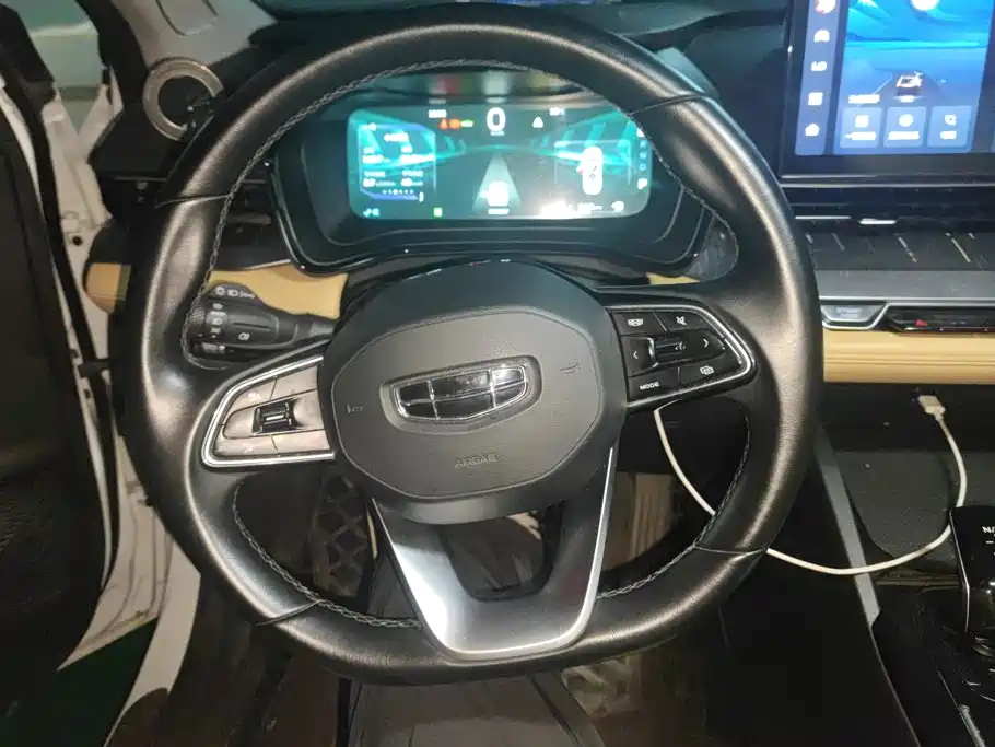 Geely Emgrand L HiP 2024 2024 Model Soaring Dragon Edition 1.5TD-DHT Pro 100KM Excellence Type