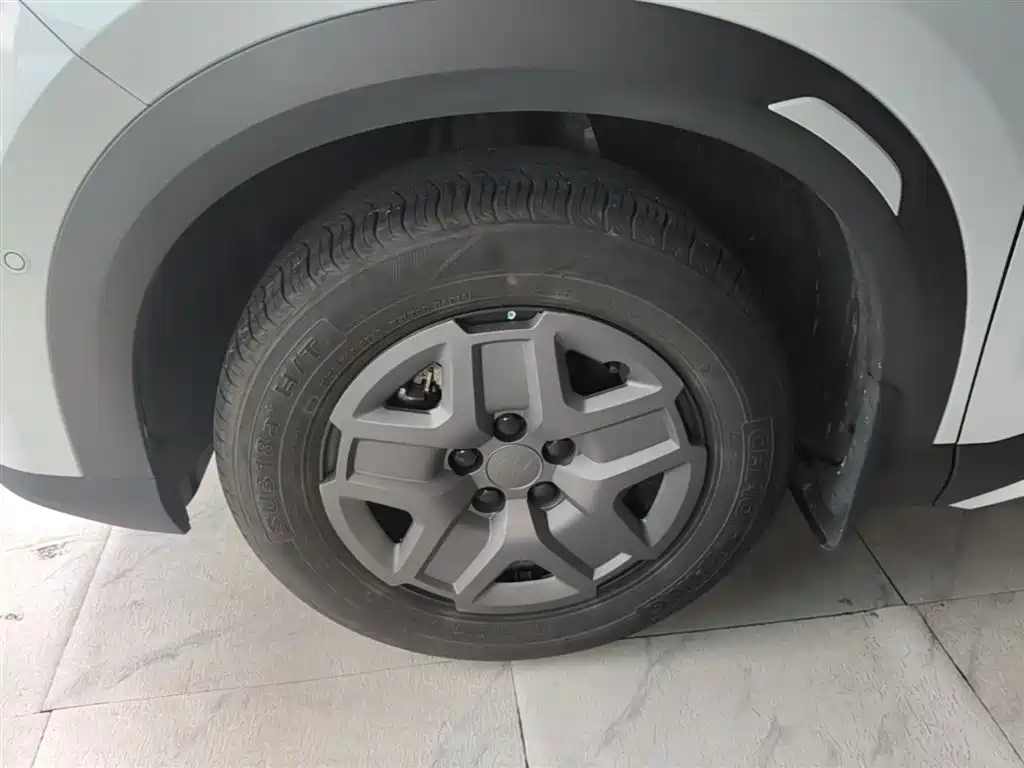 BYD Yuan UP 2025 Smart Drive Edition 401KM Vitality Version фото 23