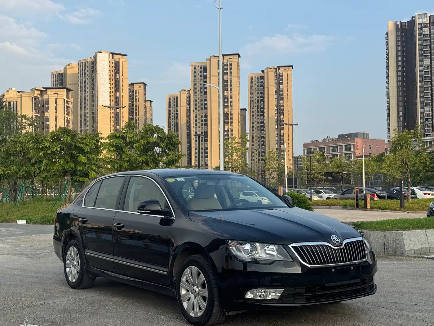 Škoda Superb 2013 2013 1.4TSI DSG Gentleman Edition