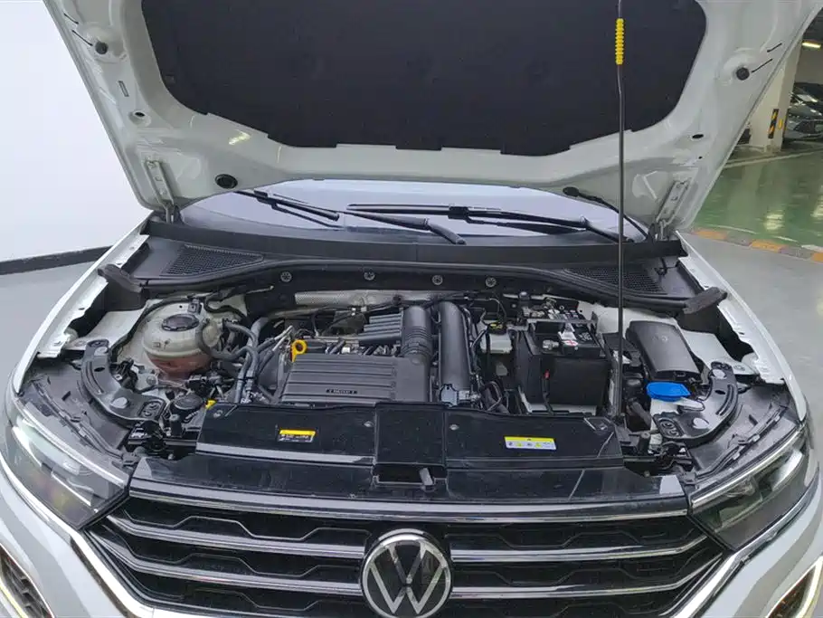 VOLKSWAGEN T ROC EXPLORING SONGS