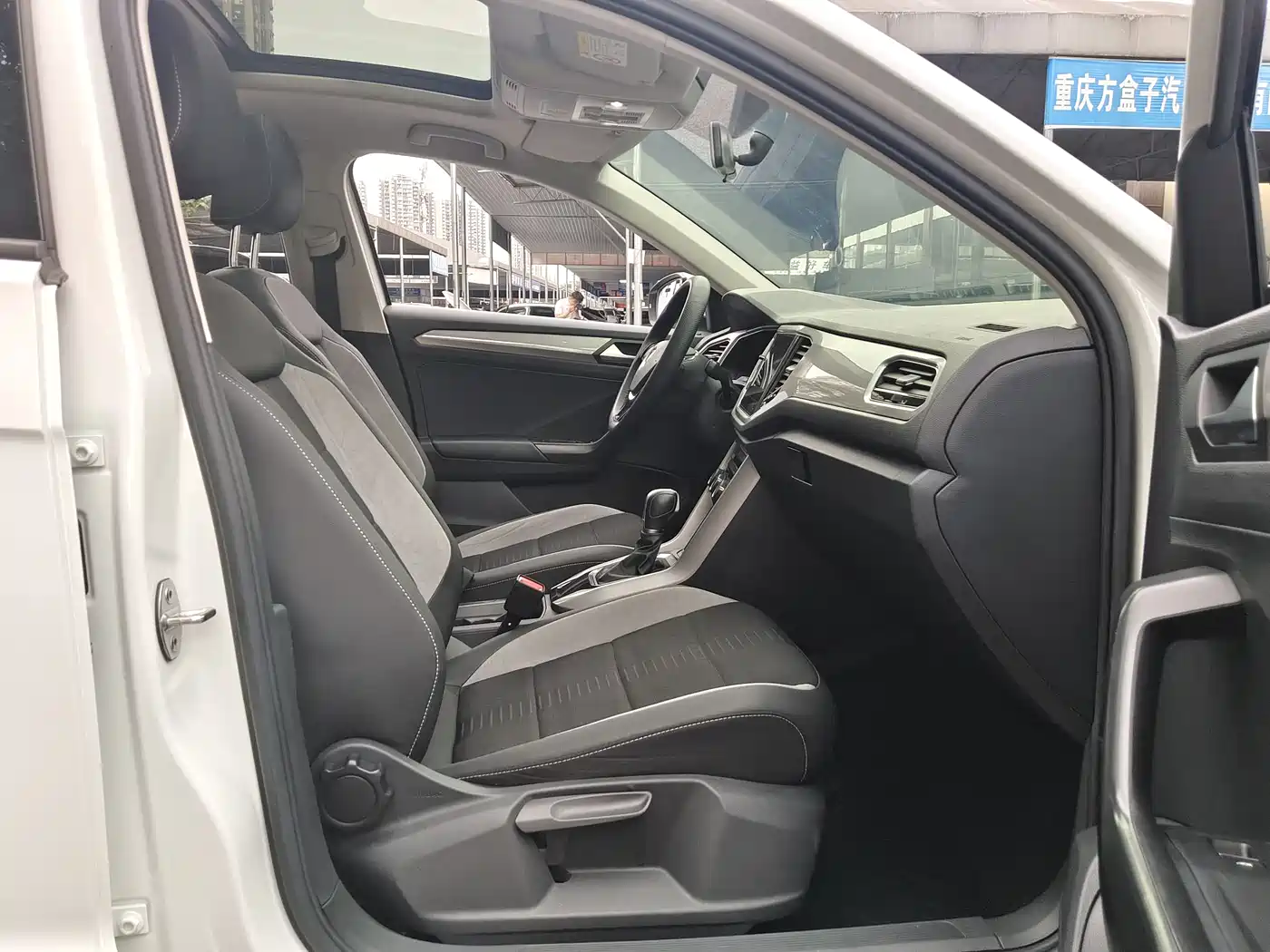 Volkswagen T-ROC 2022 280TSI DSG 2WD Elite PLUS фото 18