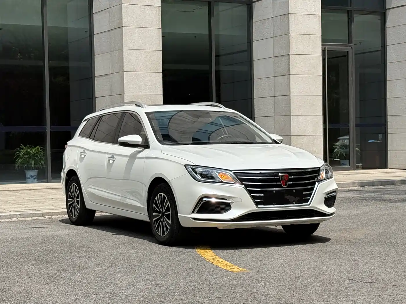 ROEWE EI5