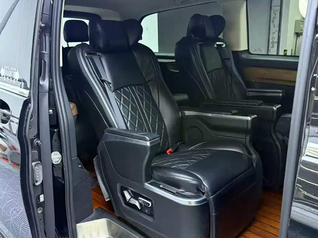 Mercedes-Benz Vito 2020 2.0T Elite Edition (7-seater) фото 8