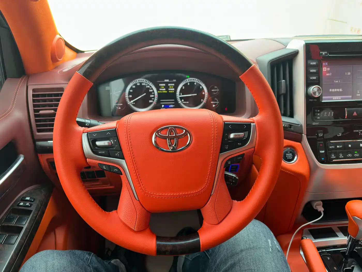 Toyota Land Cruiser 2010 Model 4.7L Automatic VX фото 8