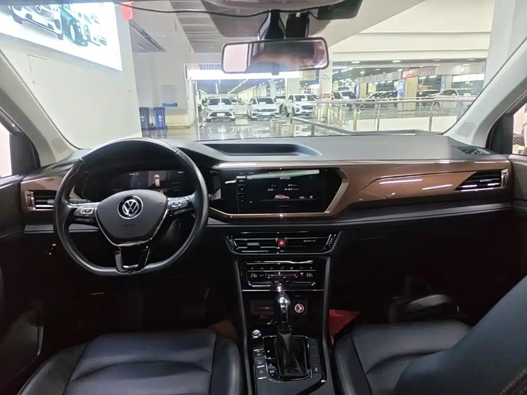 Volkswagen Tharu, миниатюра 10
