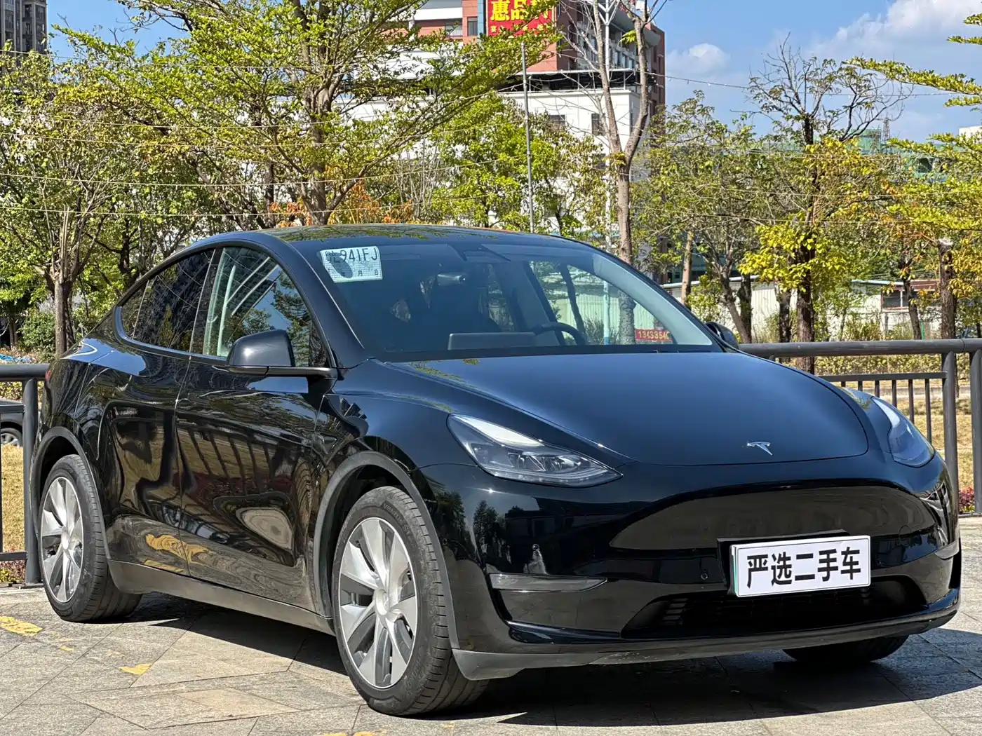 TESLA MODEL Y
