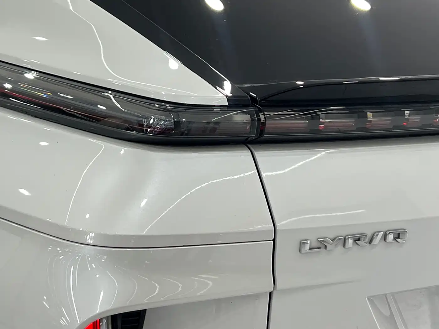 Cadillac IQ Rui Ge 2022 RWD Long Range Luxury Edition фото 7