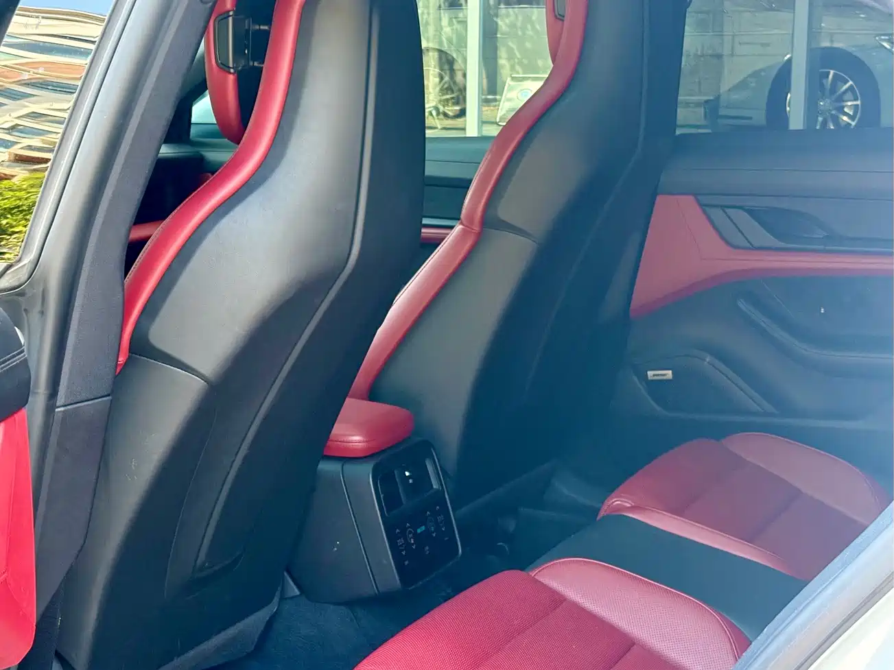 Porsche Taycan 2021 2020 Taycan