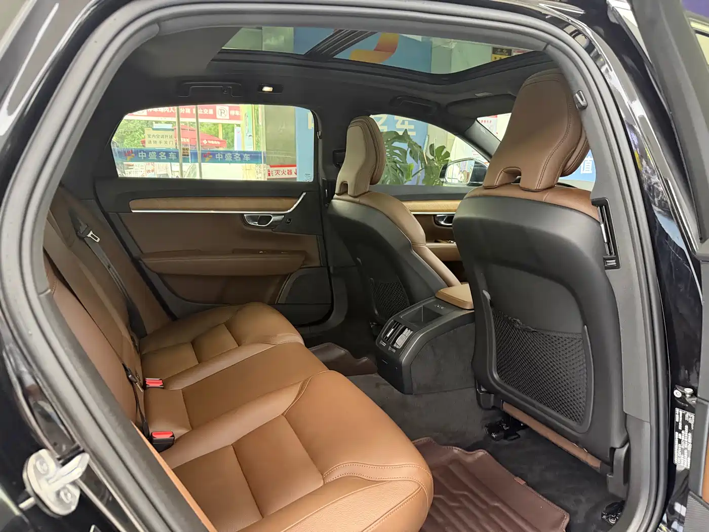 Фото 7 - Volvo S90