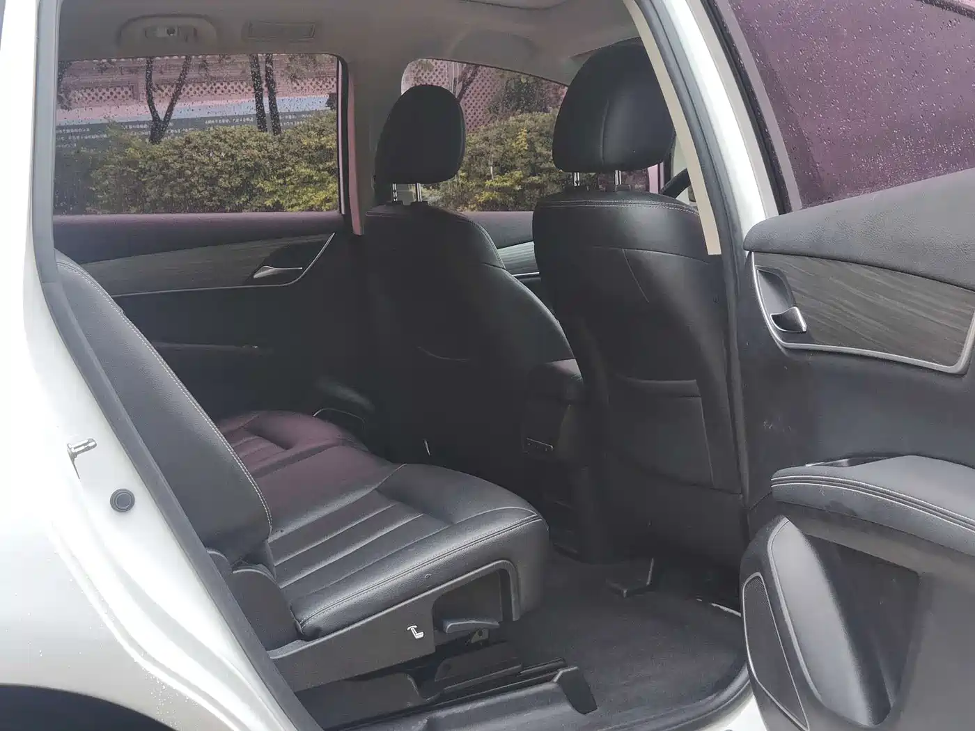 BYD Song MAX New Energy 2019 DM 1.5T Smart Connection Enjoyment 7-seater China VI фото 8