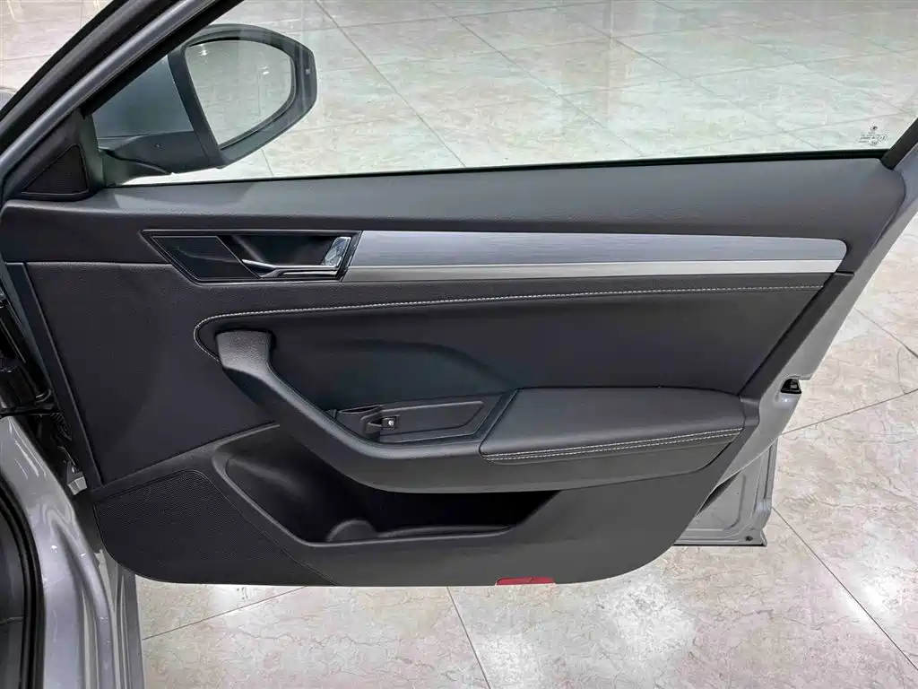 Škoda Superb 2023 Facelift TSI280 DSG Premium Edition фото 12