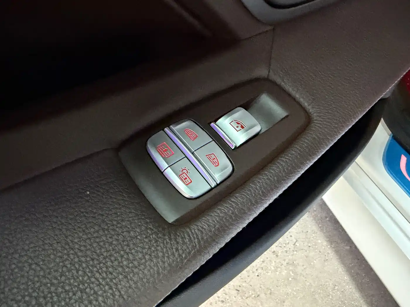 BMW 7 Series 2016 730Li Leading фото 21