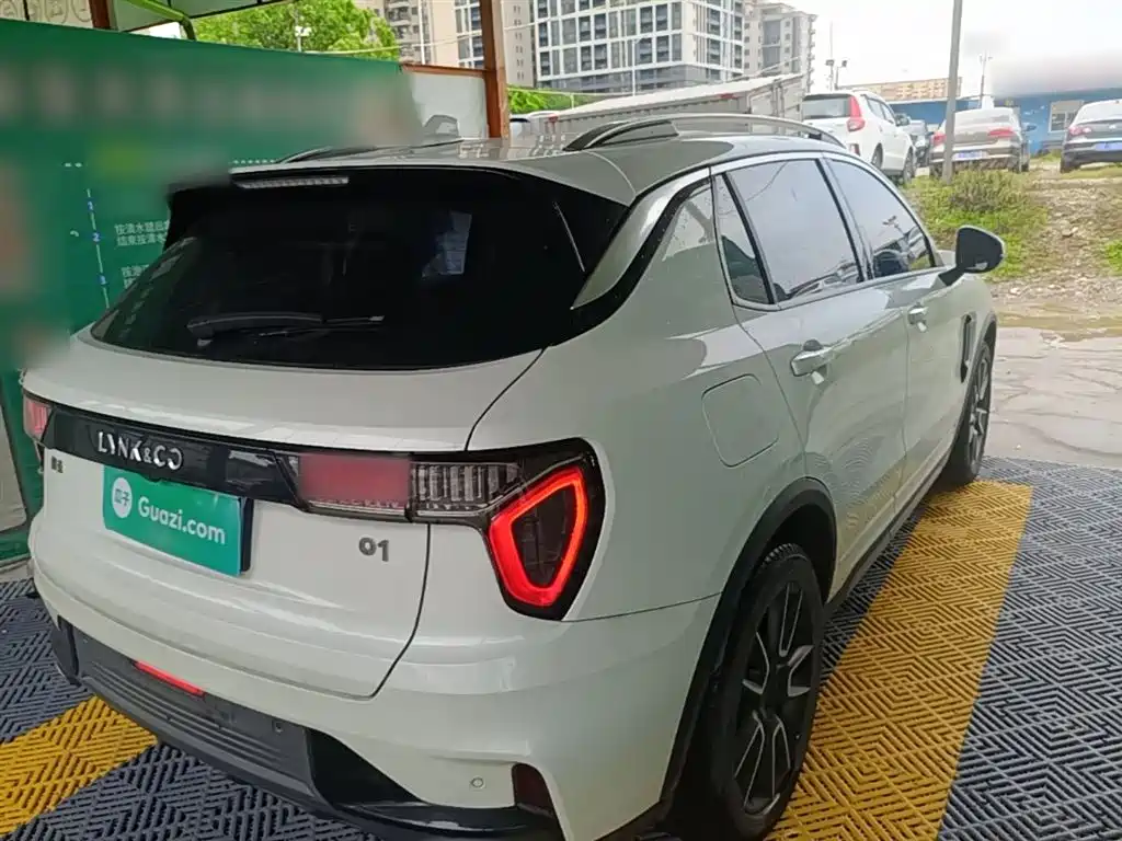 Lynk & Co 01 2021 2.0TD 2WD Pro фото 7