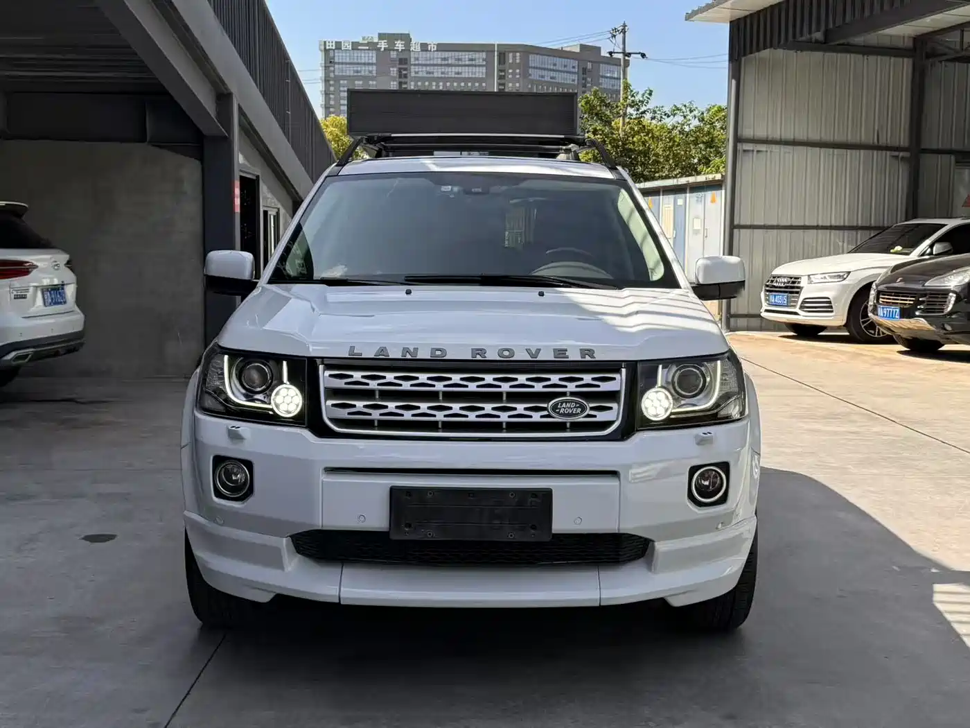 Land Rover Freelander 2 2014 2.0T Si4 HSE Gasoline Edition фото 2