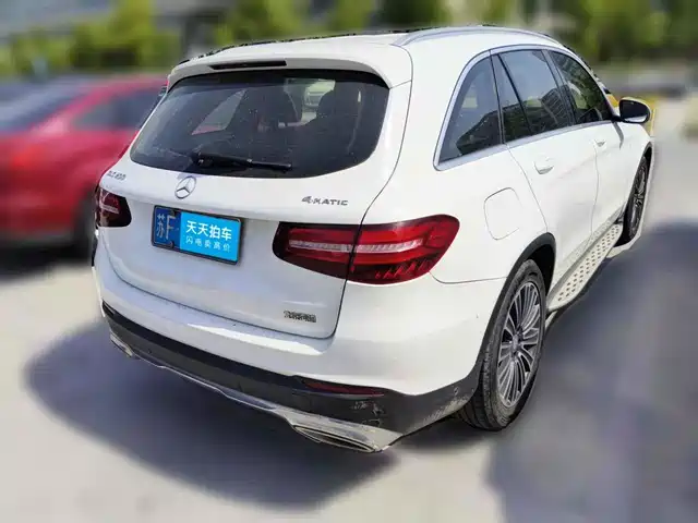 Mercedes-Benz GLC 2017 GLC 200 4MATIC — фото 2