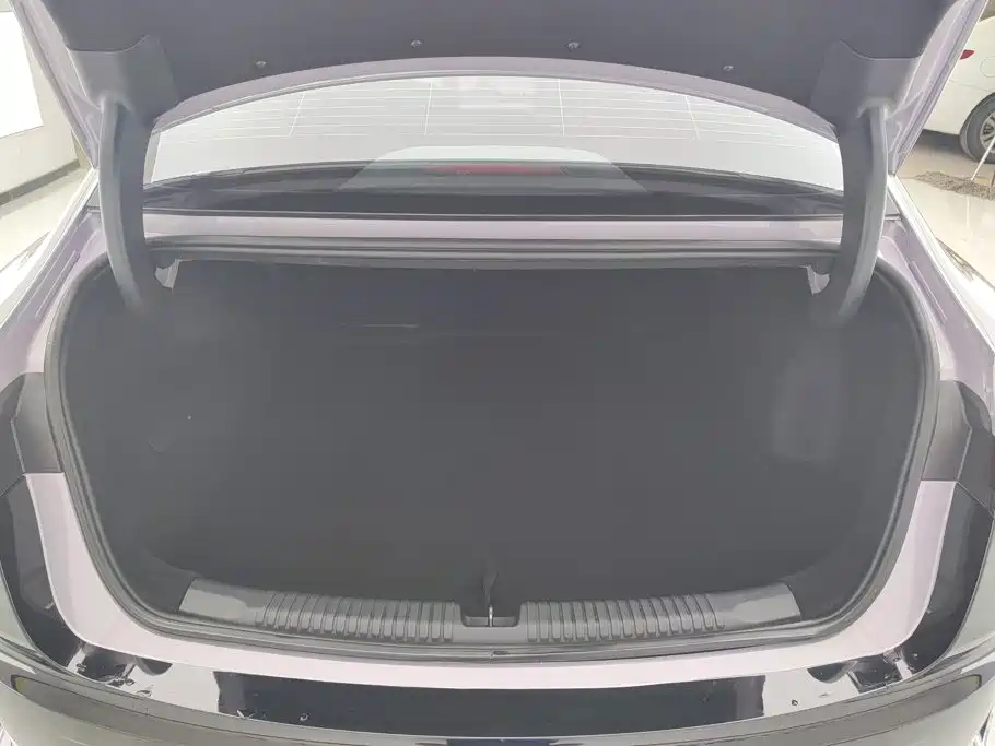 Roewe M7 DMH 2025 2025 1.5T 115km Mid-range
