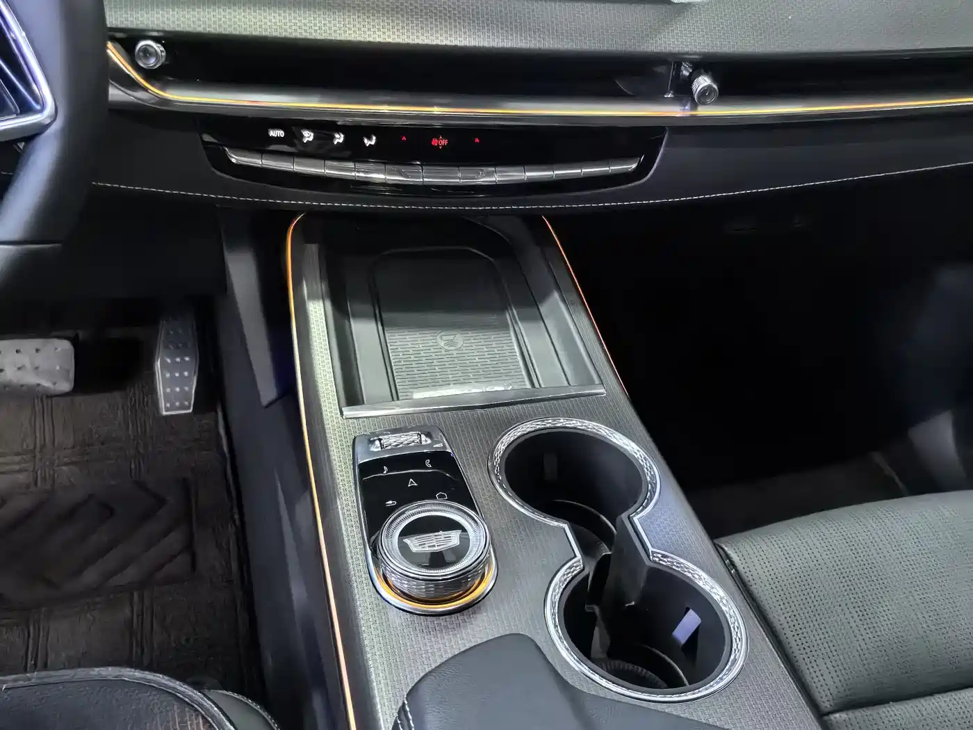 Cadillac XT5 2026 2.0T Luxury Model фото 10