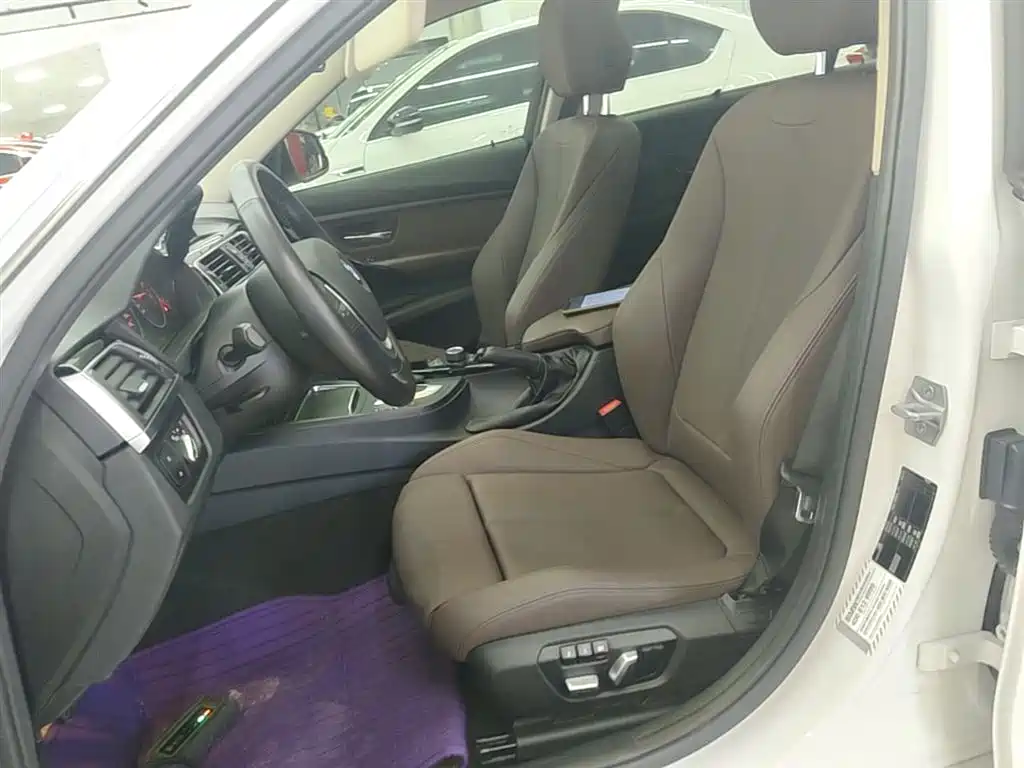 BMW 3 Series 2018 320Li Fashion Style фото 15