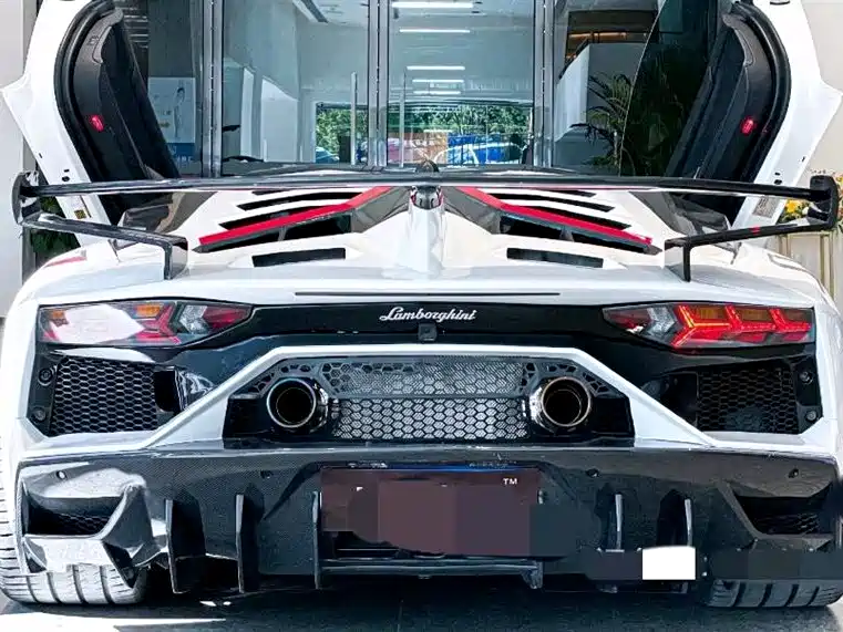 Lamborghini Aventador 2011 LP 700-4 фото 9