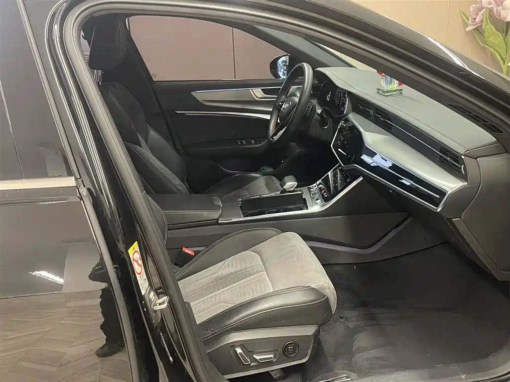 Audi A6L 2024 45 TFSI Premium Dynamic фото 17