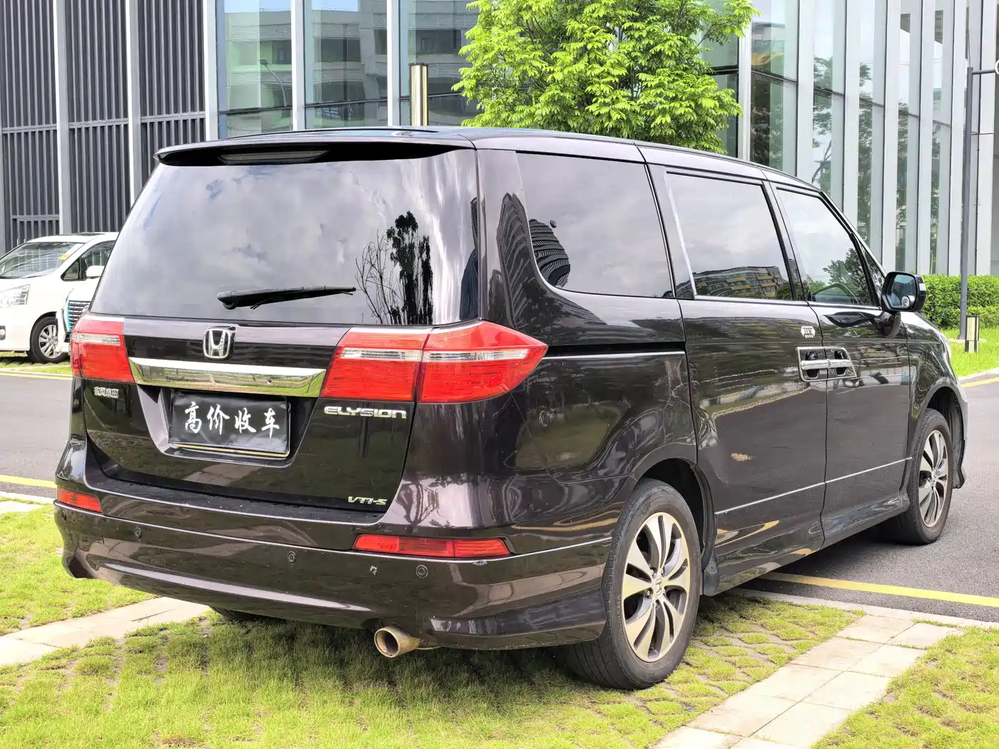 Honda Elysion 2013 2012 2.4L VTi-S Premium Edition