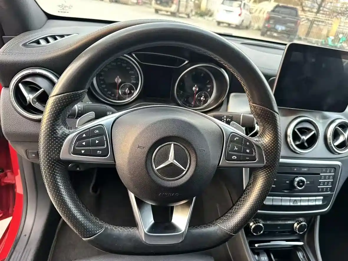 Mercedes-Benz CLA (Import) 2017 CLA 260 4MATIC фото 11
